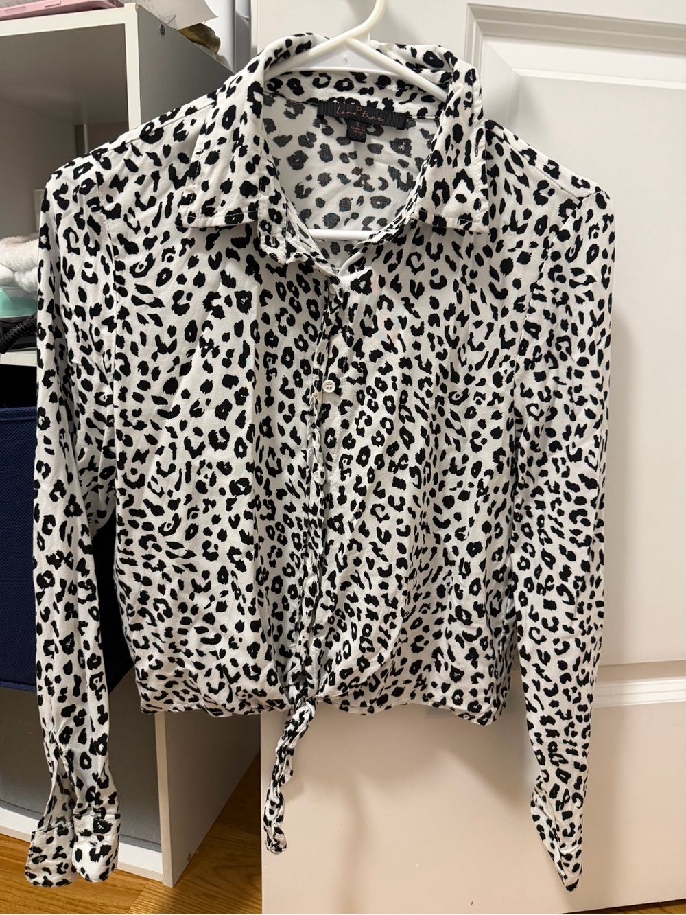 Love Tree Black and White Leopard Tie-Front Button-Down Shirt